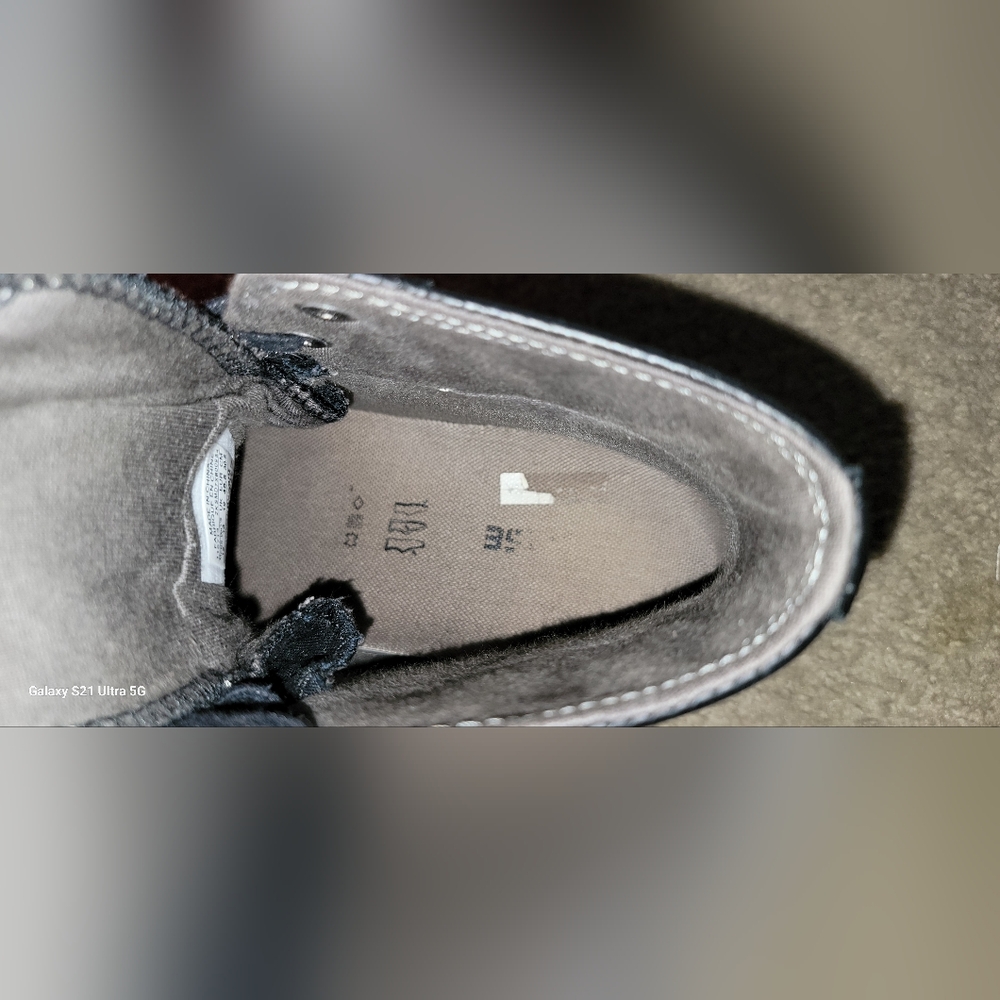 Converse Black Leather High-Tops - Picture 10 of 11